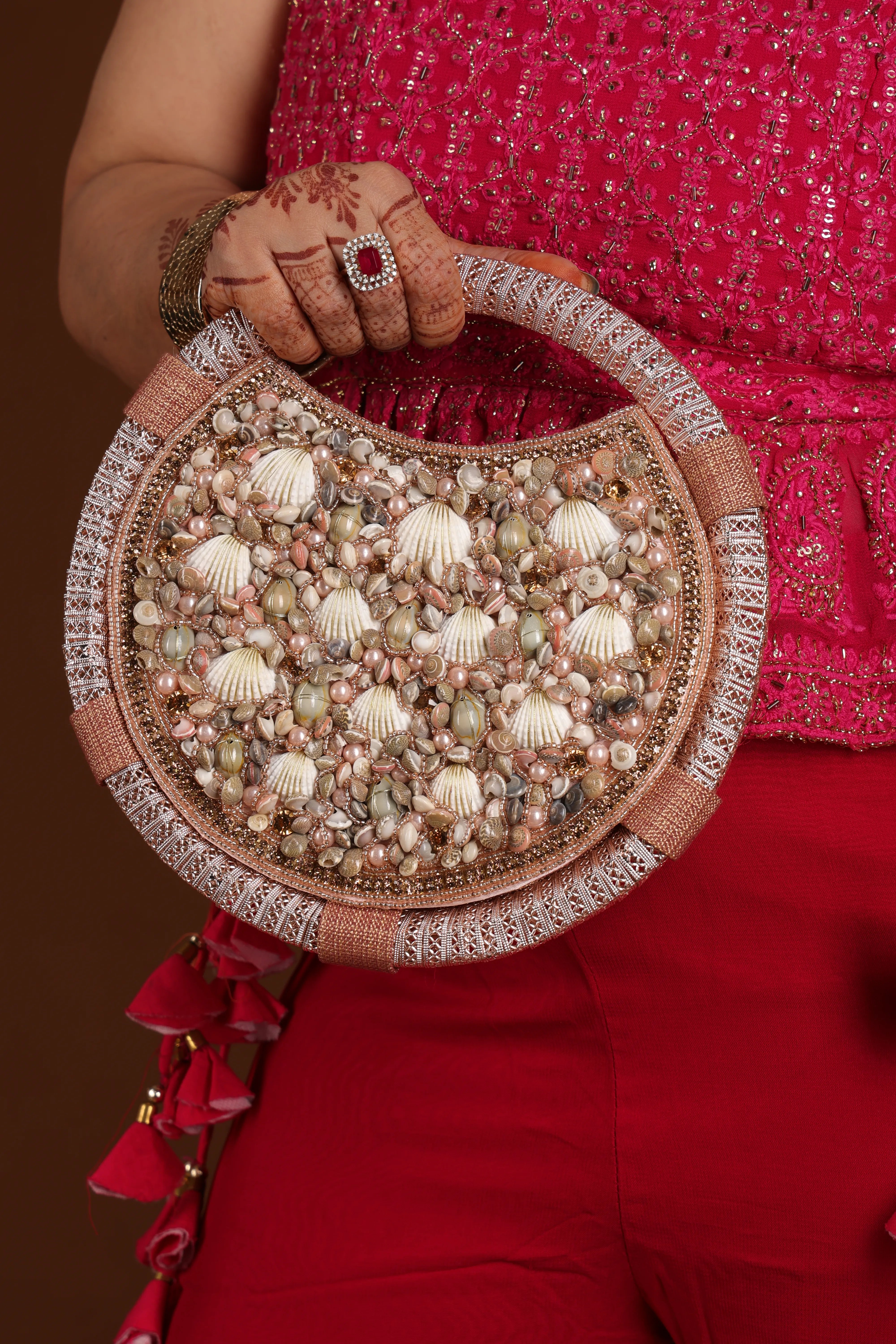 Exquisite Seashell Half Moon clutch