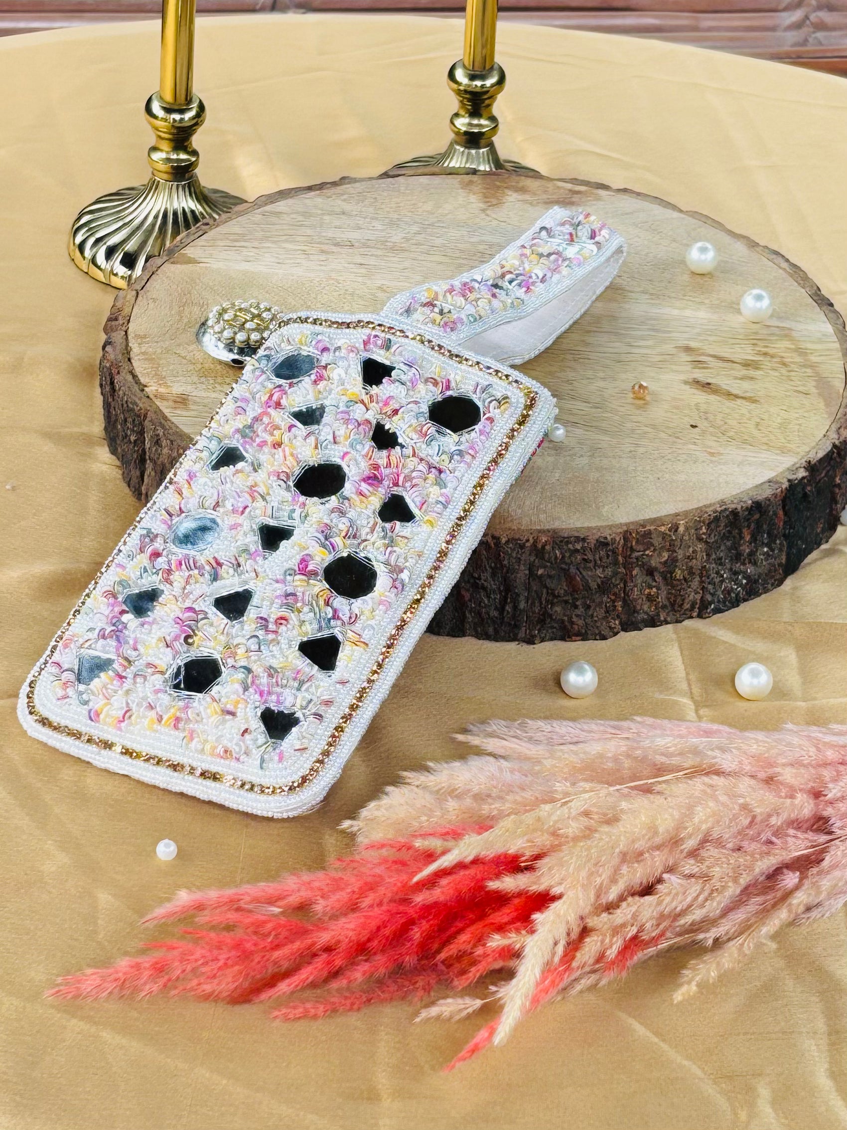 Sassy Sequinned Mobile Pouch (Ivory)